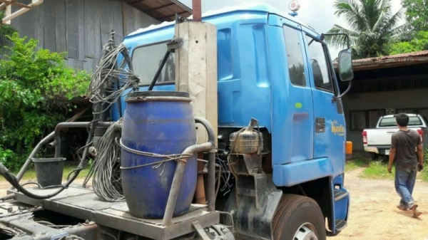 ขาย 800,000 10 ล้อหัวลาก ISUZU ROCKY 360 แรง CW431 +พื้นเรียบ 3 เพลา RCK ปี 55 สภาพร้อมใช้ เอกสารเล่มทะเบียน  รถอยู่ จ.อุบล  090-772-3710 090-772-3708