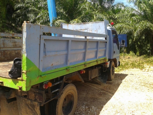 รถอีซูซุ 6 ล้อดั้ม NPR 120 แรงม้า ปี 40. สนใจติดต่อ 081 - 6079515 รถอีซูซุ 6 ล้อดั้ม NPR 120 แรงม้า ปี 40. สนใจติดต่อ 081 - 6079515