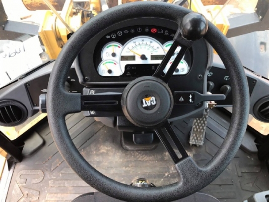 ขายรถตักล้อยาง CAT 924G ปี 2008 (ขนาดเท่า WA270-6) รถนอกนำเข้าเองจากญี่ปุ่น สภาพสวยพร้อมใช้ มีVDOการทำงานครับ