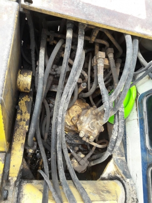 ขายด่วน โคมัสสุ PC100-5 ไฟฟ้าเต็ม แอรหนาว เอวแน่น เครื่องดี ปั้มดี สภาพพร้อมใช้