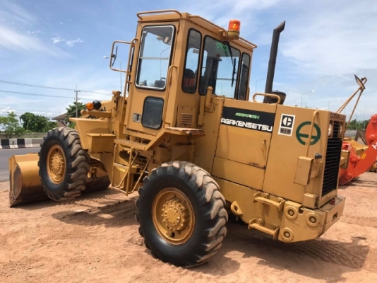 ขายรถตักล้อยาง CAT 916 รถนอกนำเข้าจากญี่ปุ่น สภาพสวยพร้อมใช้ มีVDOการทำงานครับ