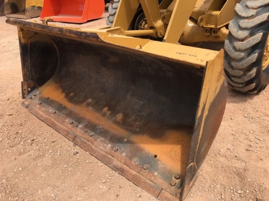 ขายรถตักล้อยาง CAT 916 รถนอกนำเข้าจากญี่ปุ่น สภาพสวยพร้อมใช้ มีVDOการทำงานครับ