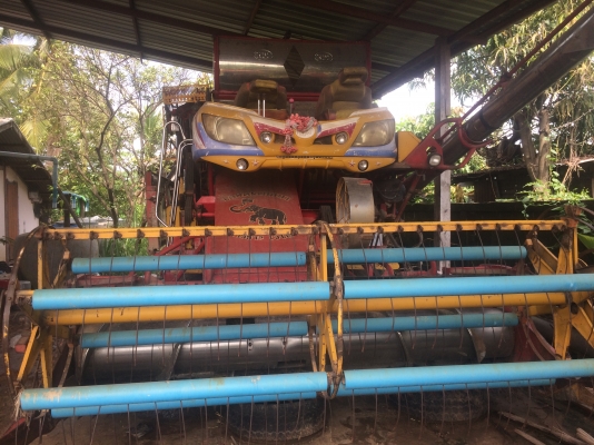 ขอคนที่พร้อมจบ ขายจ้าวช้างไวไฟ ปี 51 (ออกมาตั้งแต่ป้ายแดง) ราคา 760,000 ด่วน  ▪️เครื่อง 6D-17 245 hp. ปั้ม 23 มอเตอร์ ไดกิน 23 ▪️โซ่ โรลเลอร์ เสตอร์ ล้อนำใหม่หมดเพิ่งเปลี่ยนมาตอนนาปี 59  ▪️ใบแทร็คพอใช้ มีบาง มีงอบ้าง ▪️รถเกี่ยวแค่นาปี อย่างเดียว ▪️โครงสร้