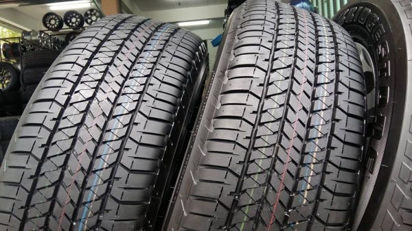 ขายล้อแม็กป้ายแดง mu-x 18" พร้อมยางปี17สนใจติดต่อร้าน ก.เจริญการยางครับ 081-3747940