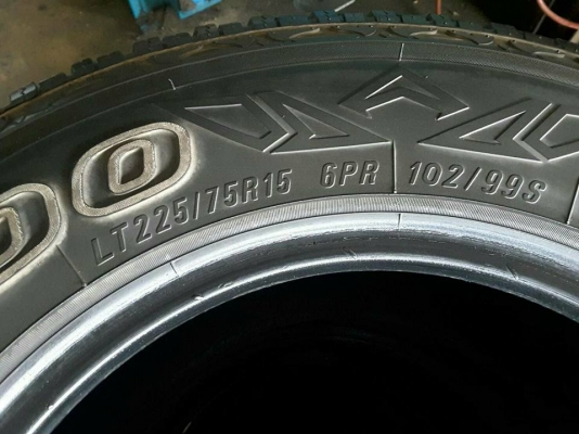 Maxxis AT 235-75-15 ปี15 สภาพสวยๆ 1ชุด Maxxis AT 235-75-15 ปี15 สภาพสวยๆ 1ชุด