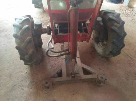 ขายรถไถยันม่ารุ่น F28 EX  ไมค์ 710 ชม. 0857389138