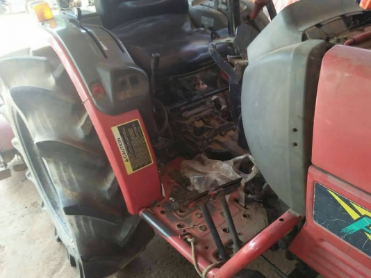 ขายรถไถยันม่ารุ่น F28 EX  ไมค์ 710 ชม. 0857389138