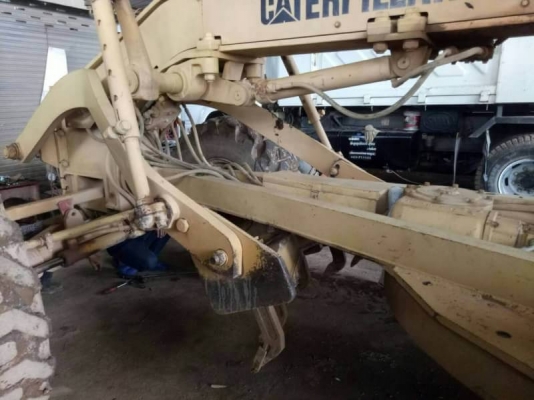 ขาย 1,850,000 บาท CATTERPILAR 140G09423 ยางดี เครื่อง 8Z ไดเร็ก ดี เกียร์ดี รถสวยพร้อมใช้ เอกสารเล่มทะเบียน  รถอยู่ บุรีรัมย์. โทร &amp; ไอดีไลน์ 0610710295