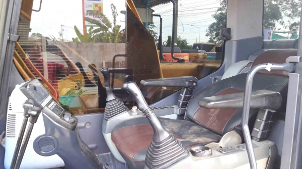 ขายรถแบคโฮ KOMATSU PC200-8MO ใช้งาน 9 พันชั่วโมง สภาพพร้อมใช้ ราคาไม่แรง