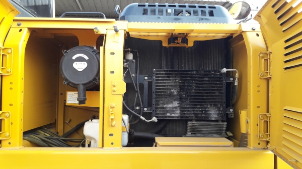 ขายรถแบคโฮ KOMATSU PC200-8MO ใช้งาน 9 พันชั่วโมง สภาพพร้อมใช้ ราคาไม่แรง