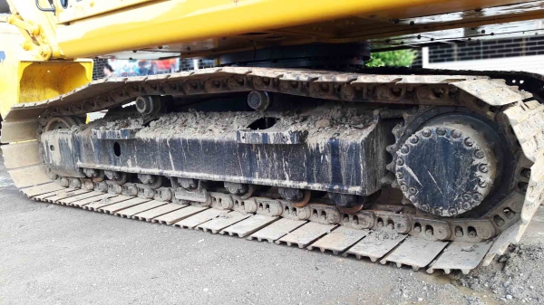 ขายรถแบคโฮ KOMATSU PC200-8MO ใช้งาน 9 พันชั่วโมง สภาพพร้อมใช้ ราคาไม่แรง