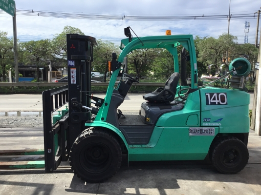 ขายรถโฟล์คลิฟท์มือสองนำเข้าจากประเทศญี่ปุ่นขนาด5.5ตัน