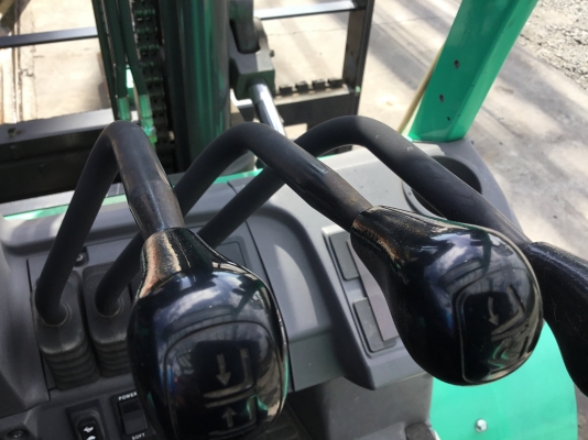 ขายรถโฟล์คลิฟท์มือสองนำเข้าจากประเทศญี่ปุ่นขนาด5.5ตัน