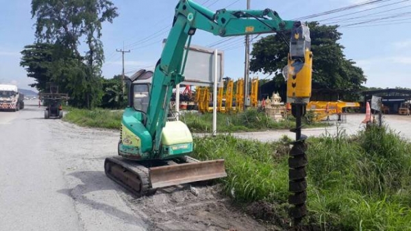 รถสว่านเจาะดิน Yanmar B3-5 มาอีกแล้ว พร้อมปุ้งกี๋ รถสว่านเจาะดิน Yanmar B3-5 มาอีกแล้ว พร้อมปุ้งกี๋