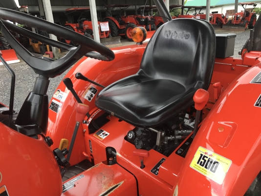 ขายรถไถคูโบต้า L3608 (4WD)2เพลา ใช้งาน 557 ชั่วโมง รถใช้ในไร่ สภาพ80\% พร้อมอุปกรณ์ ใบมีดหน้าและผาน4ไถบุกเบิก ราคา 298,000 บาท #พร้อมส่งฟรีถึงบ้าน โทรสอบถามได้เลยค่ะ 081-9136451 ขอดูรูปทาง Line:Bow6451  เครื่องดี เกียร์ดี ยางดีทั้ง 4 เส้น ตรวจเชคเรียบร้อยค