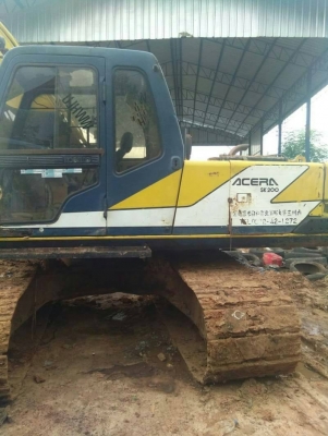 ขาย 695,000 บาท KOBELCO SK200 MARK 3 เครื่องดี ปั้มแรง โช่หนา เอวแน่น ไฟฟ้าครบ เอกสารอินวอยท์   รถอยู่ จ.ศรีสะเกษ  090-772-3710 090-772-3708