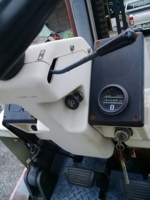 +++ ขายโฟล์คลิฟท์  NISSAN FD30  ขนาด  3  ตัน  เครื่องยนต์ดีเซล  เสา  4.5  เมตร  เกียร์ธรรมดา  ยางตัน ครับ