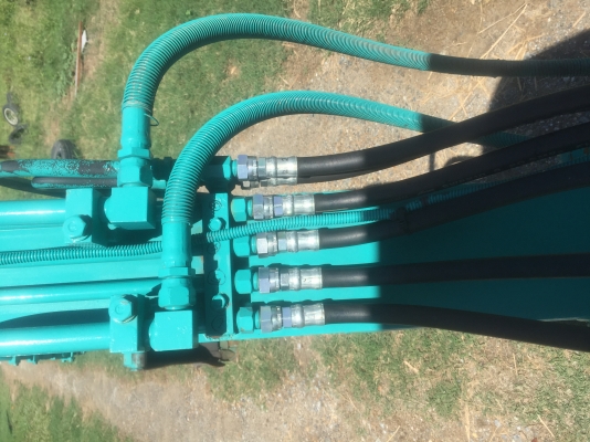 ขายรถขุด komatsu pc20r-8  โทร 086-1602189ต่อรองราคาได้ รถไม่เคยใช้งานในไทยเก่านอกแท้ 100\% ใช้งานเพียง 2,000 ชม.