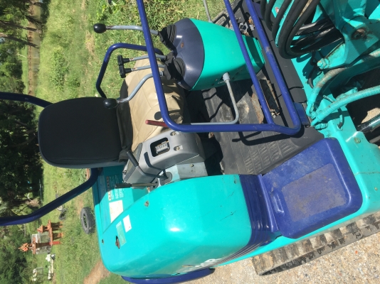 ขายรถขุด komatsu pc20r-8  โทร 086-1602189ต่อรองราคาได้ รถไม่เคยใช้งานในไทยเก่านอกแท้ 100\% ใช้งานเพียง 2,000 ชม.