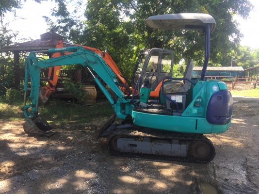 ขายรถขุด komatsu pc20r-8  โทร 086-1602189ต่อรองราคาได้ รถไม่เคยใช้งานในไทยเก่านอกแท้ 100\% ใช้งานเพียง 2,000 ชม.