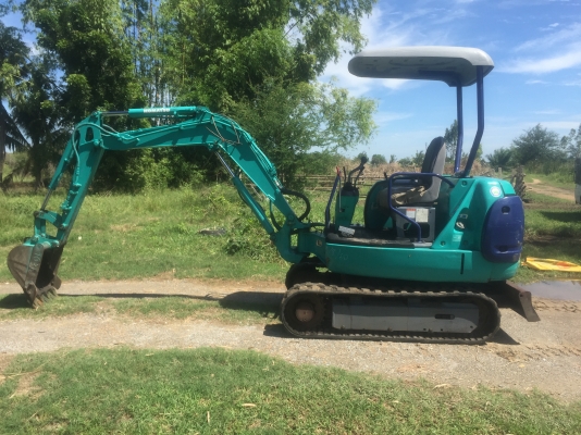 ขายรถขุด komatsu pc20r-8  โทร 086-1602189ต่อรองราคาได้ รถไม่เคยใช้งานในไทยเก่านอกแท้ 100\% ใช้งานเพียง 2,000 ชม.