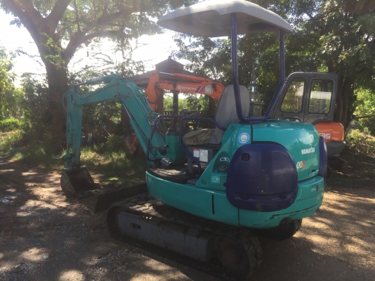 ขายรถขุด komatsu pc20r-8  โทร 086-1602189ต่อรองราคาได้ รถไม่เคยใช้งานในไทยเก่านอกแท้ 100\% ใช้งานเพียง 2,000 ชม.
