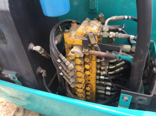 ขายรถขุด komatsu pc20r-8  โทร 086-1602189ต่อรองราคาได้ รถไม่เคยใช้งานในไทยเก่านอกแท้ 100\% ใช้งานเพียง 2,000 ชม.