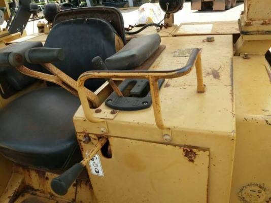 ขาย 565,000 บาท CATTERPILAR D5H  เครื่องดี เกียร์ดี โช่หนา เอกสารชื่อขาย  รถอยู่ จ.ร้อยเอ็ด  090-772-3710 090-772-3708