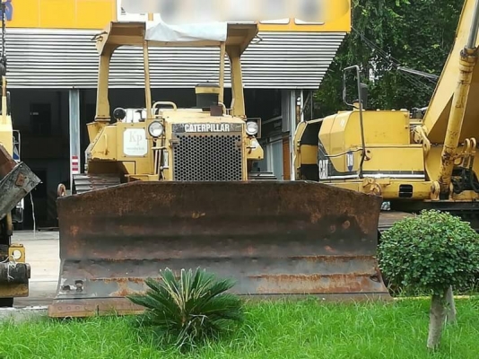 ขาย 565,000 บาท CATTERPILAR D5H  เครื่องดี เกียร์ดี โช่หนา เอกสารชื่อขาย  รถอยู่ จ.ร้อยเอ็ด  090-772-3710 090-772-3708