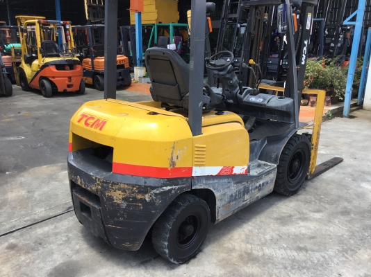 ขายรถโฟล์คลิฟท์เก่ามือสองนำเข้าจากประเทศญี่ปุ่นขนาด2.5ตันเครื่องดีเชล