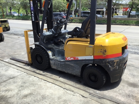 ขายรถโฟล์คลิฟท์เก่ามือสองนำเข้าจากประเทศญี่ปุ่นขนาด2.5ตันเครื่องดีเชล