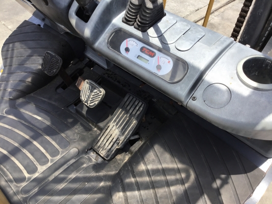 ขายรถโฟล์คลิฟท์เก่ามือสองนำเข้าจากประเทศญี่ปุ่นขนาด2.5ตันเครื่องดีเชล