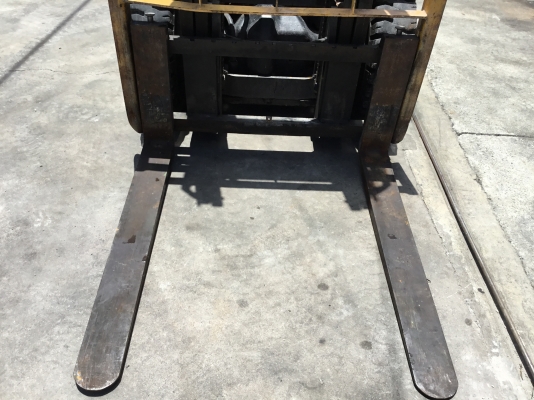 ขายรถโฟล์คลิฟท์เก่ามือสองนำเข้าจากประเทศญี่ปุ่นขนาด2.5ตันเครื่องดีเชล