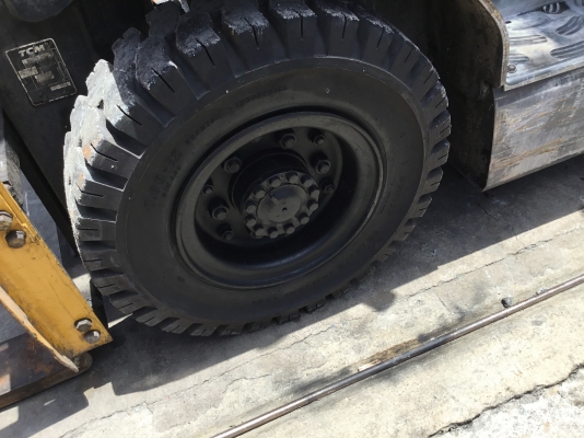 ขายรถโฟล์คลิฟท์เก่ามือสองนำเข้าจากประเทศญี่ปุ่นขนาด2.5ตันเครื่องดีเชล