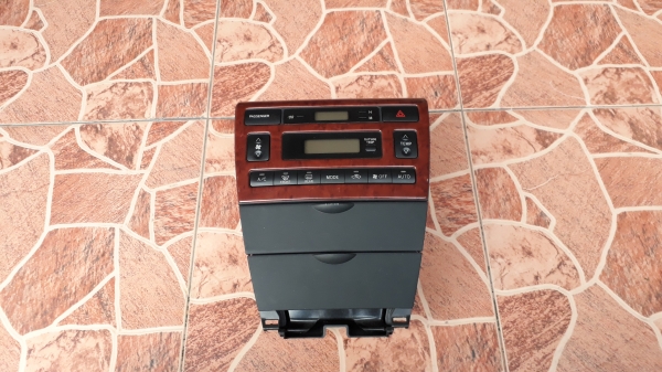 หน้ากากสวิทช์แอร์ TOYOTA COROLLA Altis