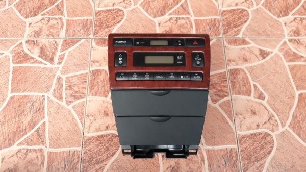 หน้ากากสวิทช์แอร์ TOYOTA COROLLA Altis หน้ากากสวิทช์แอร์ TOYOTA COROLLA Altis