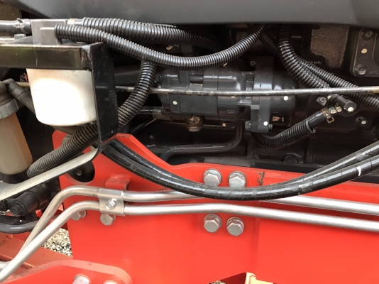 ขายรถไถคูโบต้า L4708SP (4WD)2เพลา ใช้งาน 400 ชั่วโมง รถใช้ในไร่ สภาพ80\% พร้อมอุปกรณ์ ใบมีดหน้าและผาน4ไถบุกเบิก ราคา 458,000 บาท พร้อมส่งฟรีถึงบ้าน โทรสอบถามได้เลยค่ะ 081-9136451 ขอดูรูปทาง Line:Bow6451  เครื่องดี เกียร์ดี ยางดีทั้ง 4 เส้น ตรวจเชคเรียบร้อย