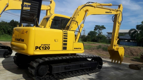 ขายด่วน!! Komatsu PC120-6สภาพพร้อมใช้ค่ะ