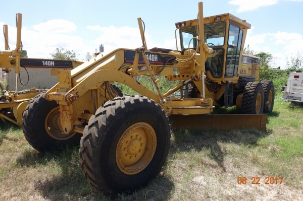 Caterpillar 140H #APM01750 พร้อมติดตั้ง scarifier รถเกรด มือสองอเมริกา โทร. 080-6565422 (หนิง)