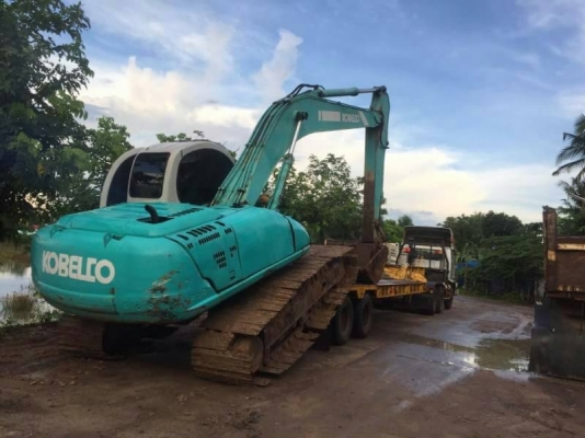 ขาย 575,000  KOBELCO SK200 MARK 5 ธรรมดา เครื่องดี ปั้มแรง โช่หนา เอวแน่น ไฟฟ้าครบ แอร์มี เล่มทะเบียน  รถอยู่ จ.สุรินทร์  090-772-3710 090-772-3708