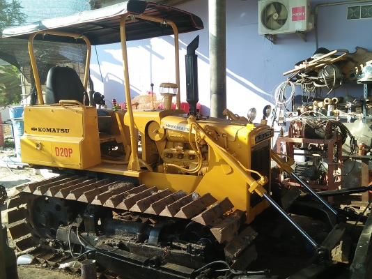 ขายแทร็กเตอร์D2-3 ใบมีดสไลด์ สภาพสวยพร้อมใช้งาน เครื่องดีช่วงล่างดี ใบเเทร็กสวยมากๆ ราคาต่อรองคุยกันได้ค่ั