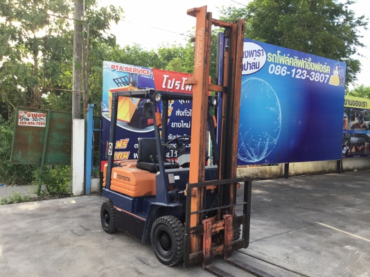 ขายรถโฟล์คลิฟท์มือสองนำเข้าจากประเทศญี่ปุ่นขนาดยกได้1ตันเสาสูง4.50เมตร