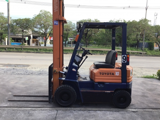 ขายรถโฟล์คลิฟท์มือสองนำเข้าจากประเทศญี่ปุ่นขนาดยกได้1ตันเสาสูง4.50เมตร
