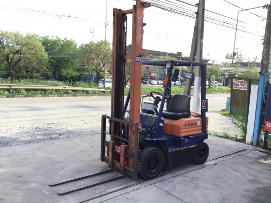 ขายรถโฟล์คลิฟท์มือสองนำเข้าจากประเทศญี่ปุ่นขนาดยกได้1ตันเสาสูง4.50เมตร