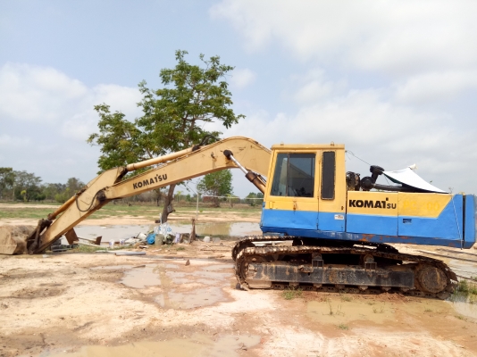 ขายด่วน Komatsu PC200-3 ขายด่วน Komatsu PC200-3