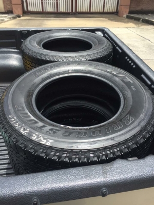 ยาง Bridgestone 245 70 16 ปี17 มี2ชุด ดอกเต็ม เนื้อนิ่มๆ ใช้ยาว ราคาไม่แพง ยาง Bridgestone 245 70 16 ปี17 มี2ชุด ดอกเต็ม เนื้อนิ่มๆ ใช้ยาว ราคาไม่แพง