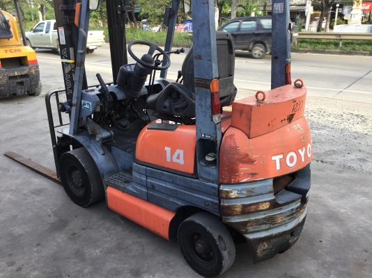 ขายรถโฟล์คลิฟท์มือสองนำเข้าจากประเทศญี่ปุ่นยกได้1.4ตันเสาสูง3เมตร