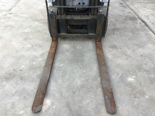 ขายรถโฟล์คลิฟท์มือสองนำเข้าจากประเทศญี่ปุ่นยกได้1.4ตันเสาสูง3เมตร