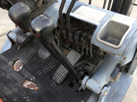 ขายรถโฟล์คลิฟท์มือสองนำเข้าจากประเทศญี่ปุ่นยกได้1.4ตันเสาสูง3เมตร