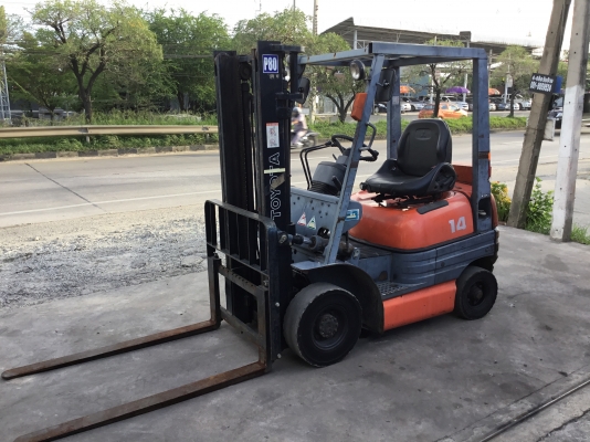 ขายรถโฟล์คลิฟท์มือสองนำเข้าจากประเทศญี่ปุ่นยกได้1.4ตันเสาสูง3เมตร